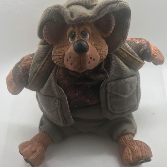 Russ Berrie Bear with backpack shelf sitter - Picture 3 of 6